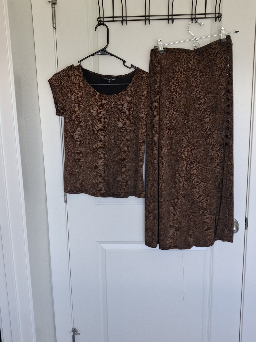 Brigg's New York Brown & Black Textured Blouse & Floor Length Skirt Set - Picture 5 of 8